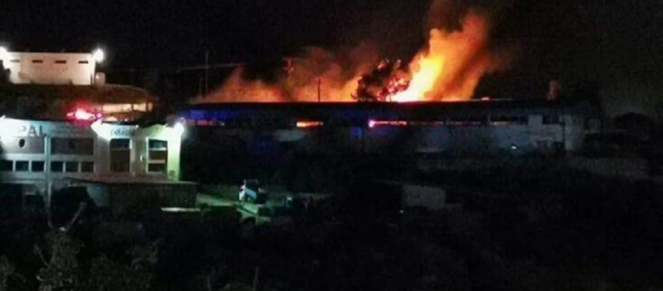 Προβοκάτσια; Αλλοδαποί κι όχι «ακροδεξιοί» οι εμπρηστές του κέντρου παράνομων μεταναστών στη Λέσβο -Έχουν σχέσεις με ΜΚΟ